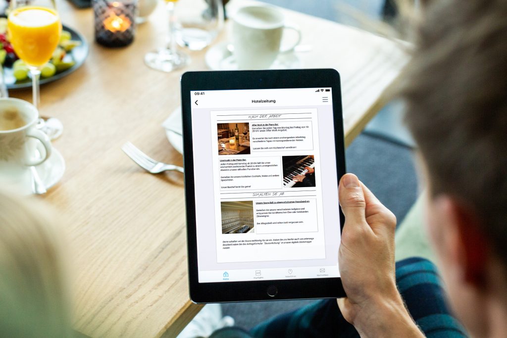 Hotelzeitung-Stadthotel-iPad-Fruehstueckstisch-Gastfreund-GmbH