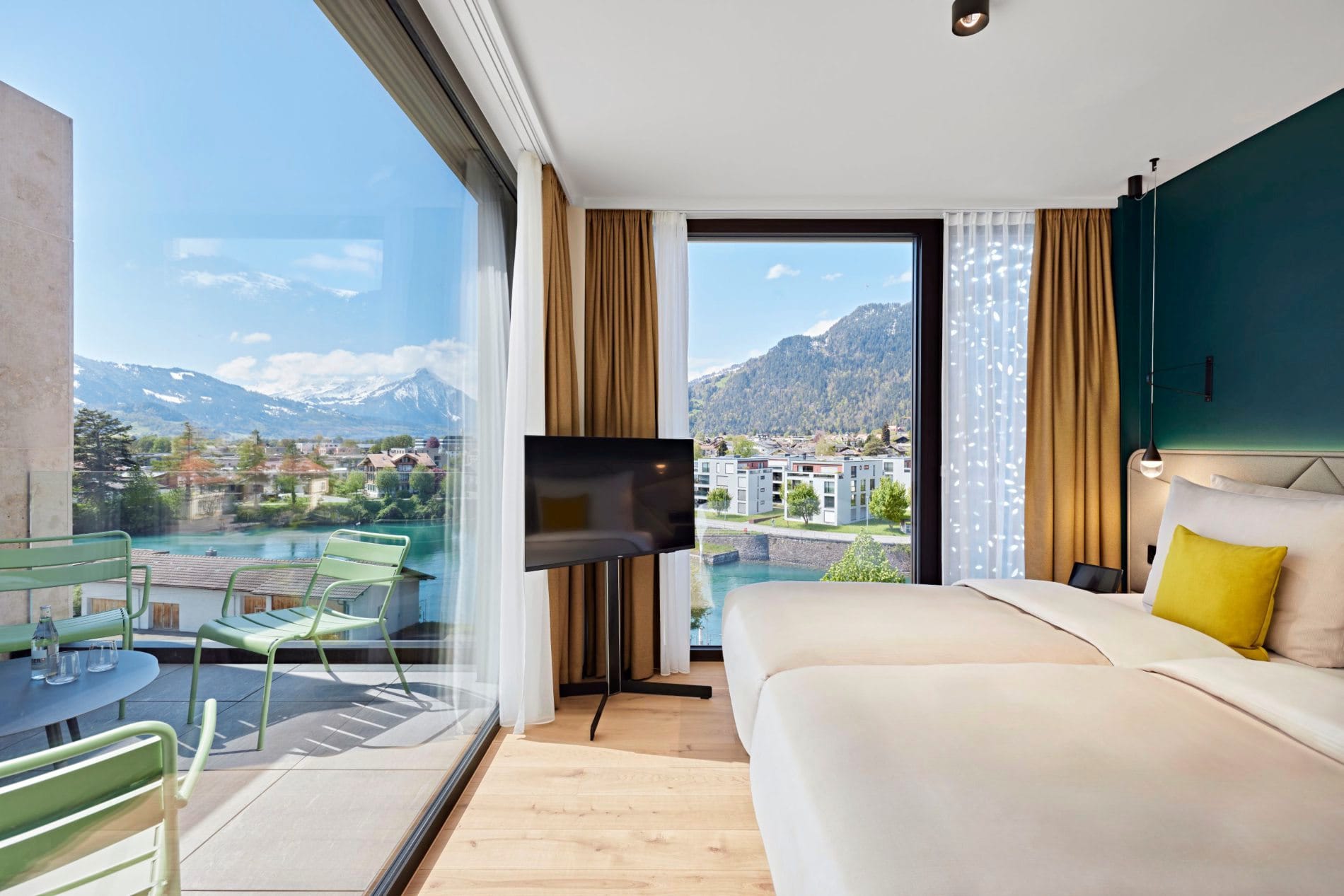 Essential by Dorint Interlaken_Junior Suite mit Aussicht