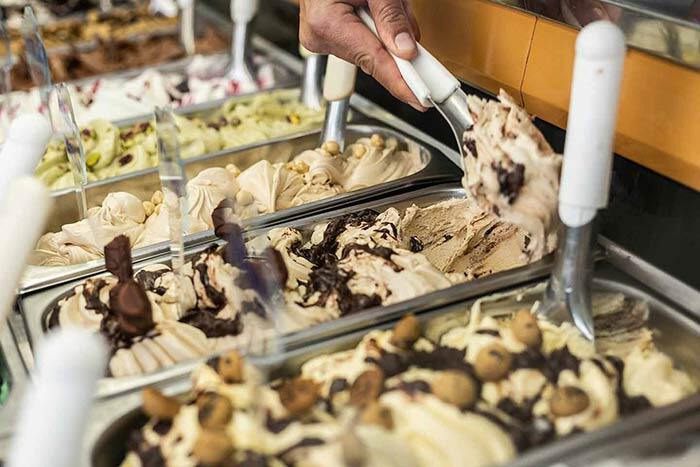 EHL-Passugg_Blog_Freizeitaktivitaeten_Abkuehlen-rundum-Chur_Gelateria