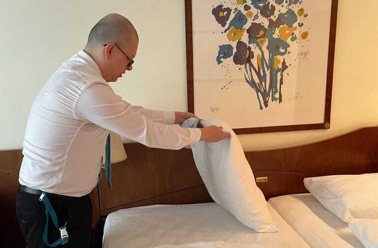 Housekeeping_David_Azubi-Hotel24