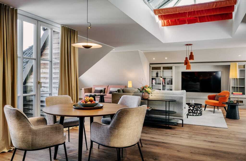 Wohnbereich in der Suite im Hotel Die Sonne Frankenberg.